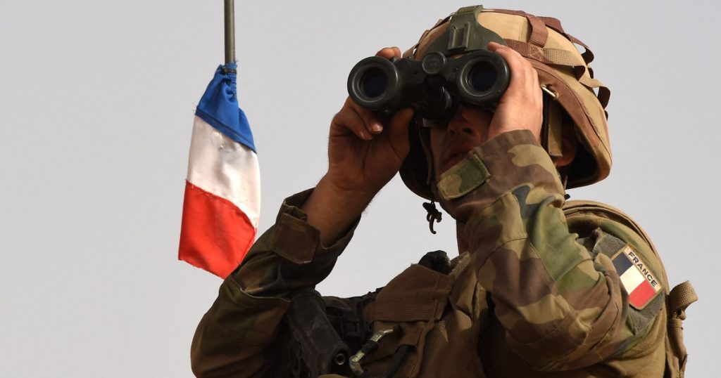 French military to quit Mali in possible boost to jihadists