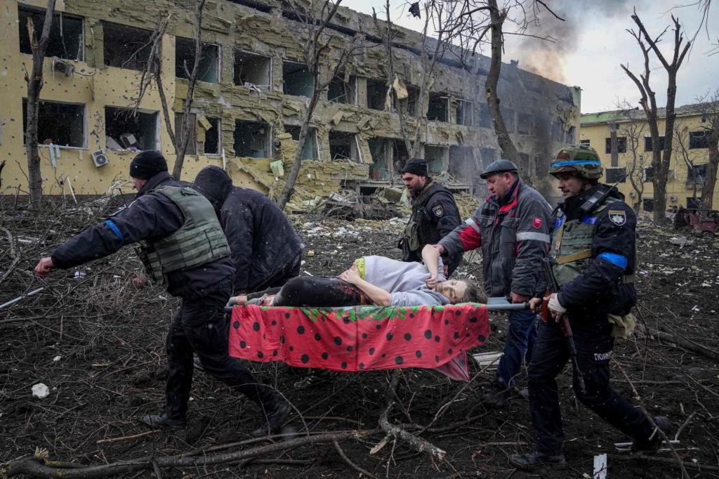 Russians keep pressure on Mariupol after hospital attack