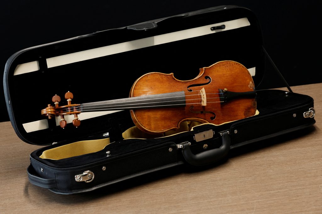 A ‘da Vinci of violins’ goes up for auction in France