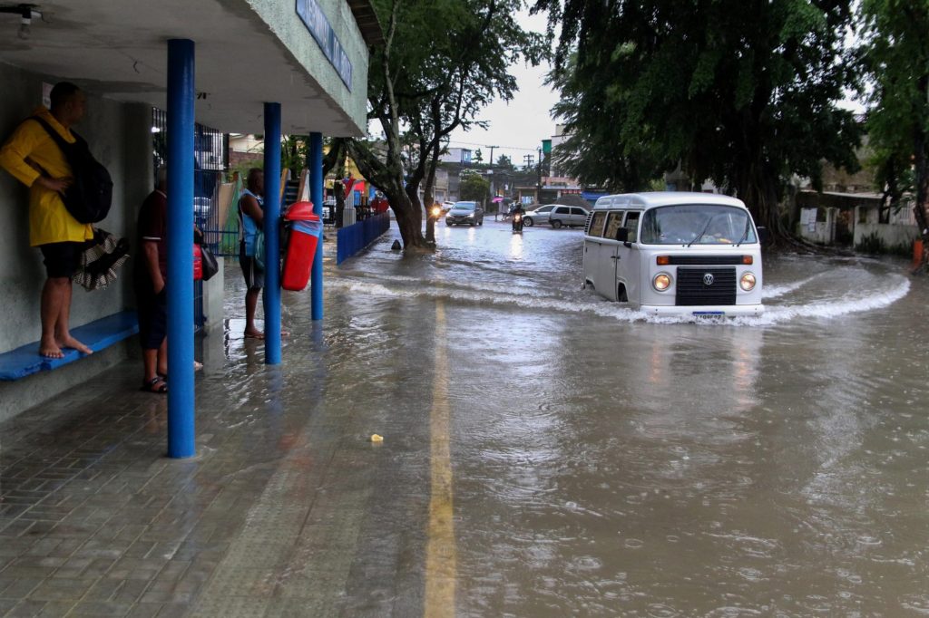 Death toll from Brazil floods at least 91, with dozens lost