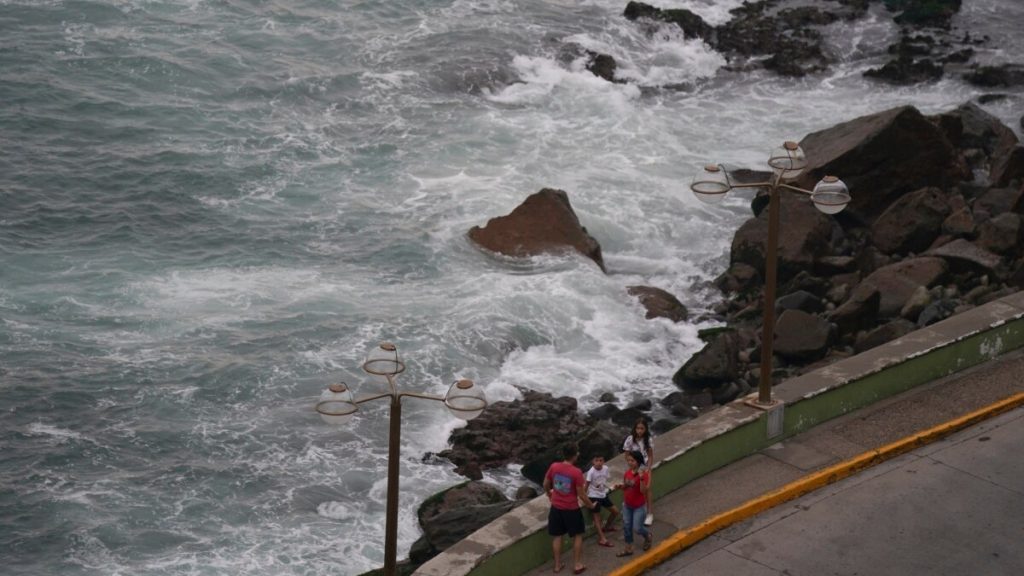 Hurricane Orlene roars toward Mexico’s Pacific coast – Travelweek