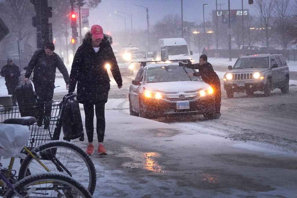 Massive winter storm brings frigid temps, snow and ice to US – Travelweek