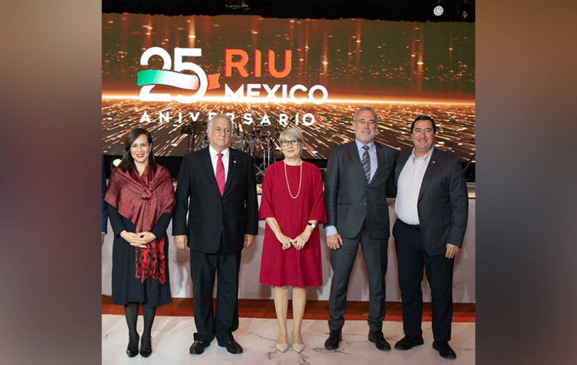 RIU parties with 300 guests to celebrate 25th anniversary – Travelweek